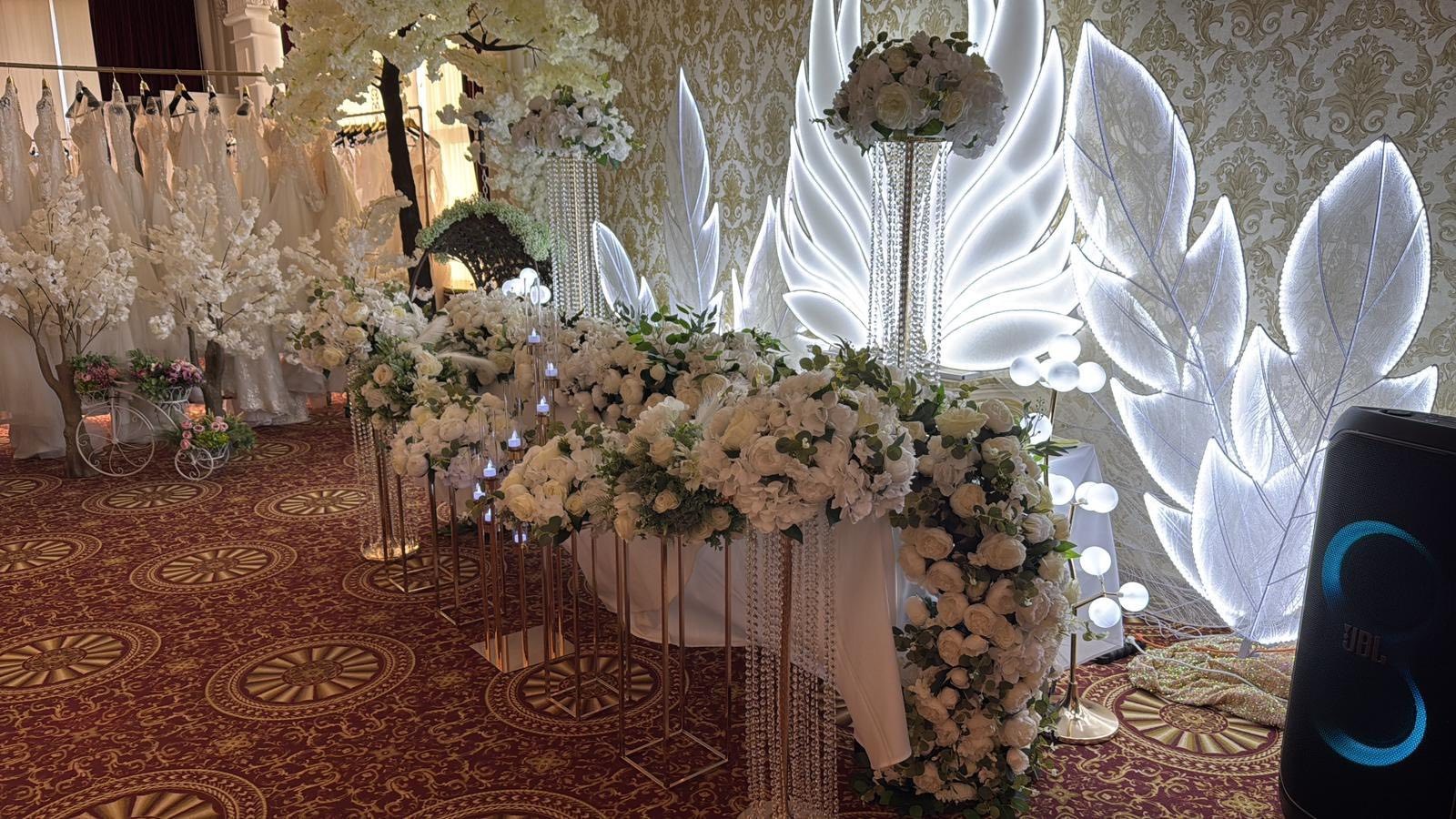 Aranjamente Masa Mirilor