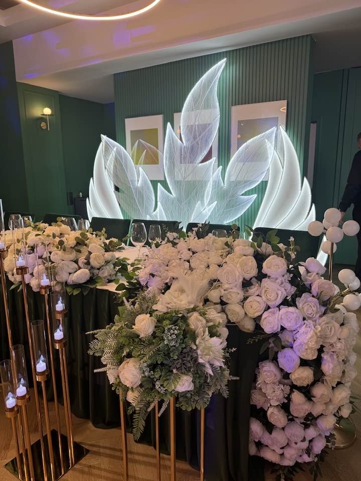 Moment Aranjamente Masa Mirilor